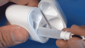 Earbuds Cleaning Pen  Earbuds Cleaning Pen NewEraWear