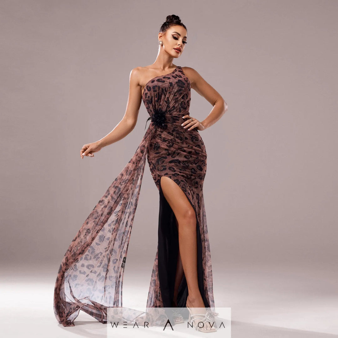 One-shoulder Diagonal Collar Leopard Sequined Evening Dress  Dress Elegant 